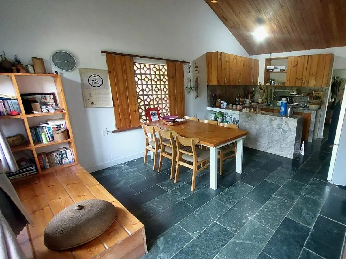 Vom Vom Garden House Apartment Da Nang Homestay