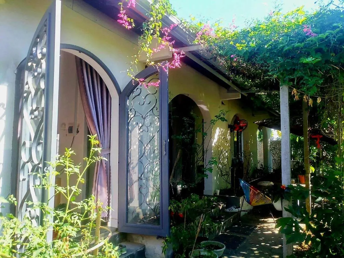 ダナン市Vom Vom Garden Houseアパートメント ホームステイ ダナン市